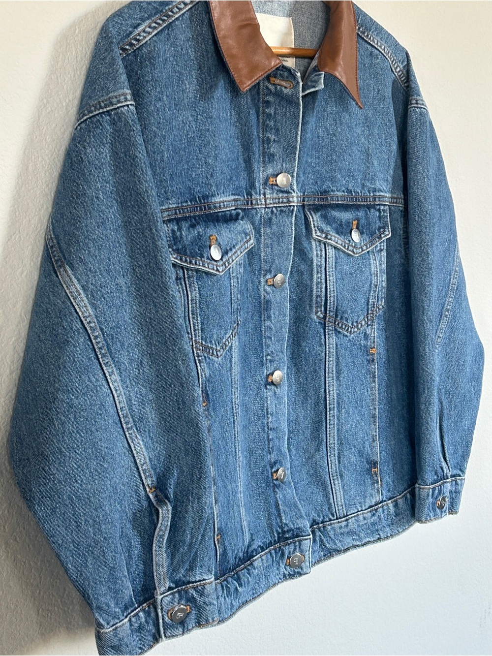 NWOT Pilcro Weston Leather Collar Denim Boyfriend Jacket, Size M - Picture 10 of 14